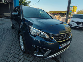 Peugeot 5008 foto 2