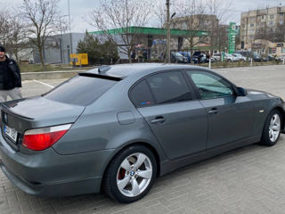 BMW 5 Series foto 3