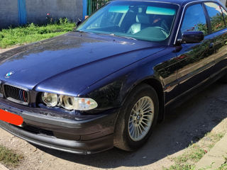 BMW 7 Series foto 3