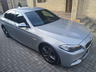 BMW 5 Series foto 3