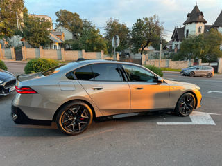 BMW 5 Series foto 4