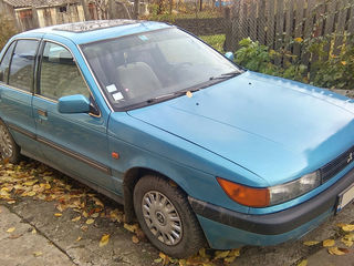 Mitsubishi Lancer foto 2