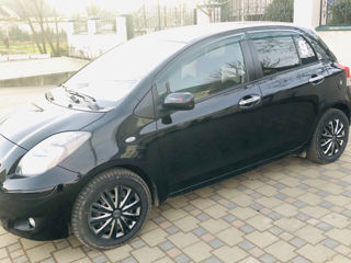 Toyota Yaris foto 3