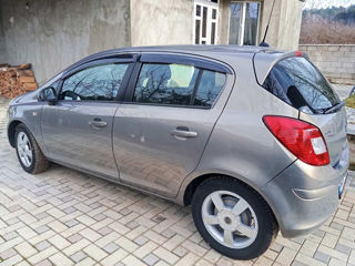 Opel Corsa foto 2