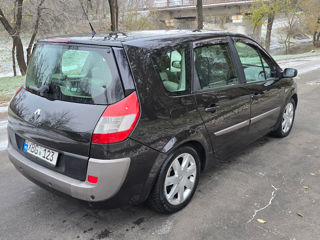 Renault Grand Scenic foto 3