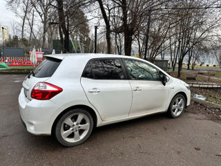 Toyota Auris foto 2