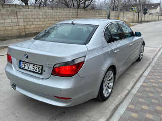 BMW 5 Series foto 4