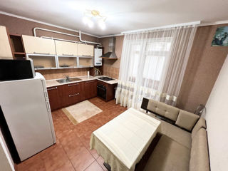 Apartament cu 2 camere, 68 m², Centru, Chișinău foto 8