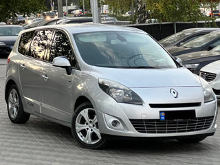 Renault Grand Scenic foto 1