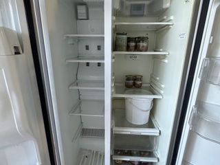 Vând frigider la mâna a doua  foto 1