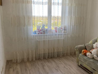 Apartament cu 3 camere, 74 m², Tineret, Ungheni foto 2