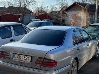 Mercedes E-Class foto 3