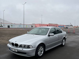 BMW 5 Series foto 3