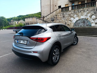 Infiniti Q30 фото 3