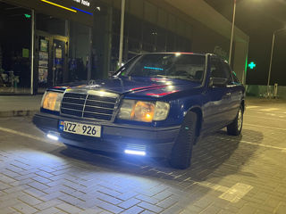 Mercedes Series (W124) foto 9