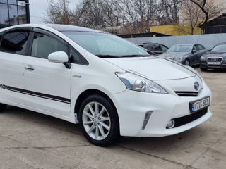 Toyota Prius + foto 2