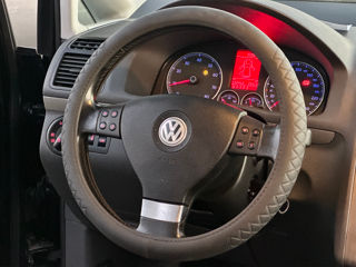 Volkswagen Touran foto 9