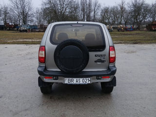 Chevrolet Niva foto 4