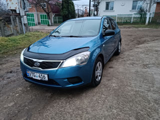 KIA Ceed foto 2