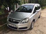 Opel Zafira foto 2