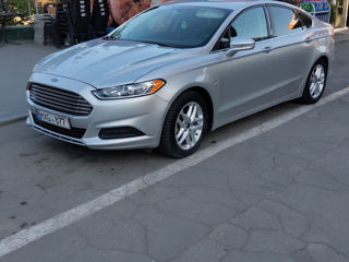 Ford Fusion foto 1