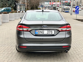 Ford Fusion foto 4