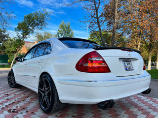 Mercedes E-Class foto 4