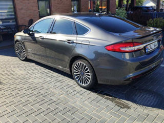 Ford Fusion foto 3