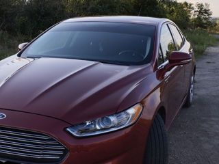 Ford Fusion foto 2