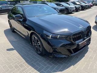 BMW 5 Series foto 2