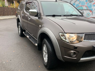 Mitsubishi L200 foto 4