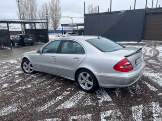 Mercedes E-Class foto 9