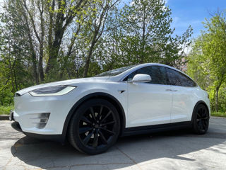 Tesla Model X foto 6