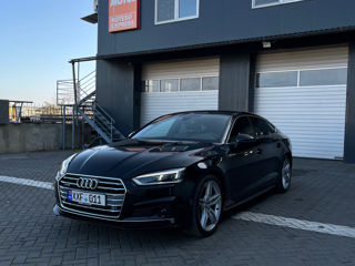 Audi A5 foto 1