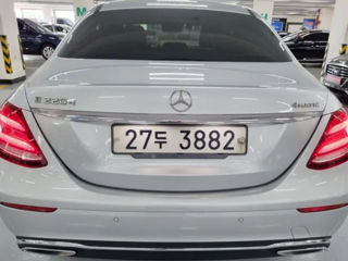 Mercedes E Class foto 2