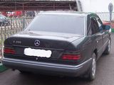 Mercedes Series (W124) foto 1