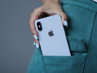 iPhone XS r 64 GB de la 220 lei pe lună! Ca nou! foto 3