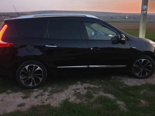 Renault Grand Scenic foto 1