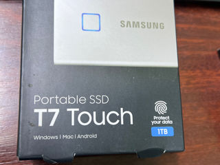 Samsung SSD portabil cu amprenta , nou