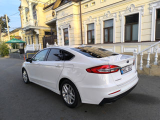 Ford Fusion foto 9