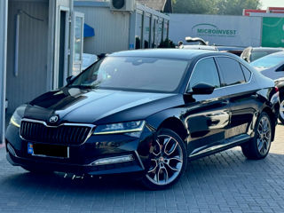 Skoda Superb foto 1