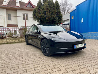 Tesla Model 3 foto 2