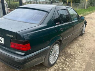 BMW 3 Series foto 6