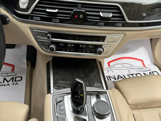 BMW 7 Series foto 10