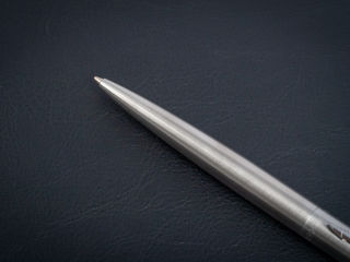 Ручка шариковая Parker Jotter Monochrome XL , Stainless Steel CT 2122756  на В.Александри, 72! foto 8