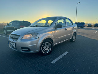 Chevrolet Aveo foto 2