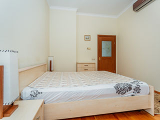 Apartament cu 2 camere, 75 m², Centru, Chișinău foto 11