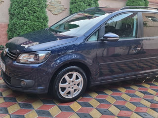 Volkswagen Touran foto 3