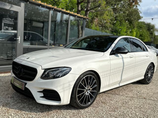 Mercedes E-Class foto 2