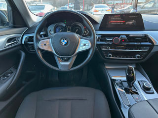 BMW 5 Series foto 8